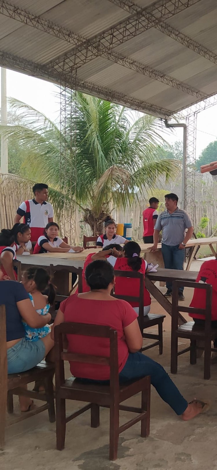 Implementación de Talleres para Fortalecer la Lengua Guarayu en las Unidades Educativas del Distrito de Urubichá.