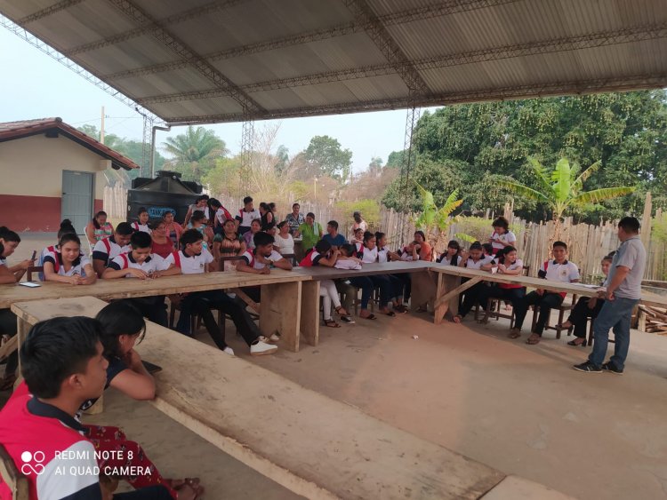 Implementación de Talleres para Fortalecer la Lengua Guarayu en las Unidades Educativas del Distrito de Urubichá.