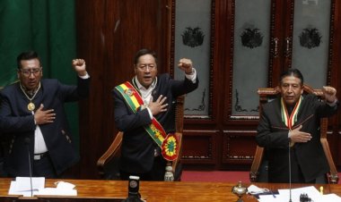 #LaPaz | El presidente Luis Arce, junto a autoridades del Ejecutivo, participa de la Cumbre Nacional para la Reconstrucción Económica y Productiva, en la que se emitirán conclusiones.