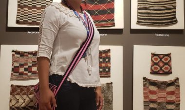 ILC AYOREO EXPONE LA CULTURA  Y  CREENCIAS CON ESTUDIANTES DE LA UAGRM CARRERA DE PSICOLOGIA LA  MATERIA DE ANTROPOLOGIA BOLIVIANA EN ARTE CAMPO