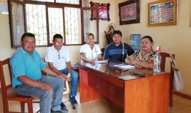 Coordinación de ILC-Gwarayu con la dirección de la U.E. Santa Teresita para la actividad del día de la lengua materna