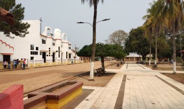 TALLER DE PRIORIZACIÓN DE CONTENIDOS DEL CURRÍCULO REGIONALIZADO DE LA NACIÓN ITONAMA POR NIVEL Y GRADO DE ESCOLARIDAD