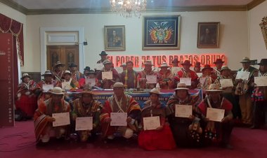 El IPELC entrega certificados en lenguas originarias a Jiliris, Kuraj Mallkus y Mama Thallas de los diferentes Suyus afiliados al CONAMAQ