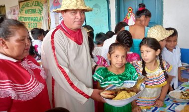 FERIA DE LA LENGUA MATERNA - NACIÓN ITONAMA