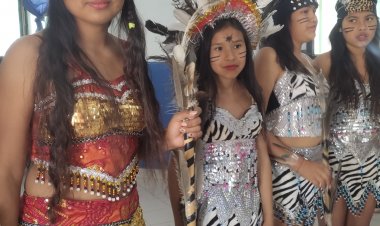 ESTUDIANTES DE SECUNDARIA DE LA UNIDAD EDUCATIVA SAMUGUATE PARTICIPAN DANZANDO LOS TOBAS