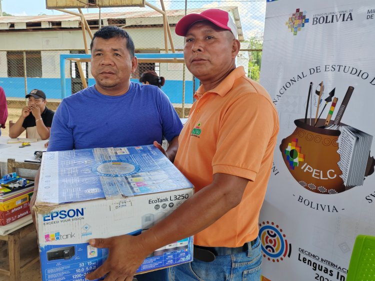 El IPELC entrega material de escritorio y equipamiento a los Institutos de Lengua y Cultura, Araona, Kabineña, Chacobo, Pacahura, Tacana y Ese Ejja