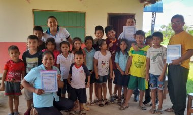ENTREGA DEL TEXTO DE APRENDIZAJE EN IDIOMA BAURE AL NIVEL INICIAL Y PRIMARIA  DE LAS DIFERENTES U.E. DEL NUCLEO EDUCATIVO CLAUDIO OJOPI SUAREZ DEL MUNICIPIO DE BAURES