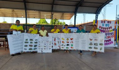 GOBIERNO MUNICIPAL DE BAURE ENTREGA BANNERS EDUCATIVOS EN IDIOMA BAURE EN LA CREACION DE NIDOS INSTITUCIONAL EN LA U.E. ANGELICA BARTHELEMY DE OJOPI