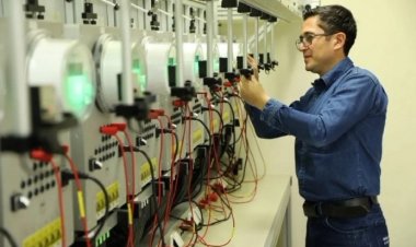 ILC - Quechua / SIMÓN RODRÍGUEZ MAMA YACHAY WASIPI YACHAKUQKUNAWAN QHICHWA SIMI KALLPACHAYMANTA “TIK TOKPAQ” JUCH'UY RIQSICHIYKUNA RUWAY YACHAKUSPA KARQANKU