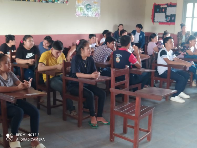 Estudiantes de Yaguarú se capacitan en escritura de la lengua Guarayu con el apoyo del (ILC-GW)