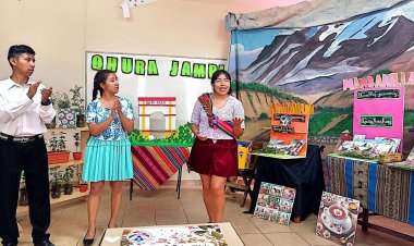 ILC - Quechua / QHIRUSIK Wasi Quchapampa llaqtapi "Manuel Ascencio Villarroel de Paracaya" Mama Yachaywasi YUSIYAJU- Puquchiymanta Chaninchaypi karqanku.