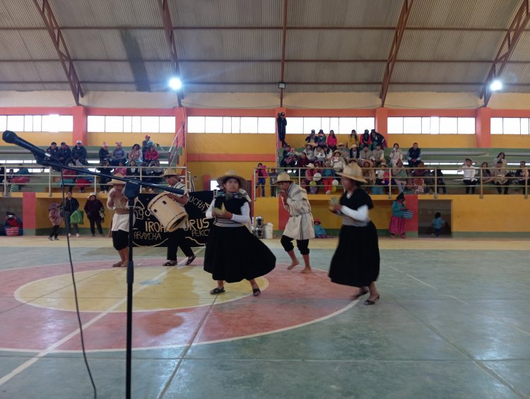 III ENCUENTRO DE BACHILLERES URUS Y I CONCURSO DE POESÍA Y DANZA  DE LA NACIÓN URU