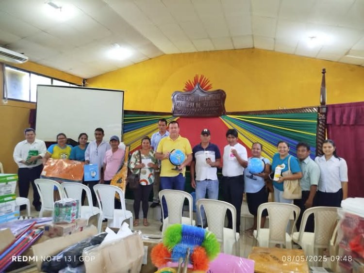 EL GOBIERNO MUNICIPAL DE BAURES REALIZA LA ENTREGA DE MATERIAL DE ESCRITORIO Y DE LIMPIEZA AL INSTITUTO DE LENGUA Y CULTURA BAURE