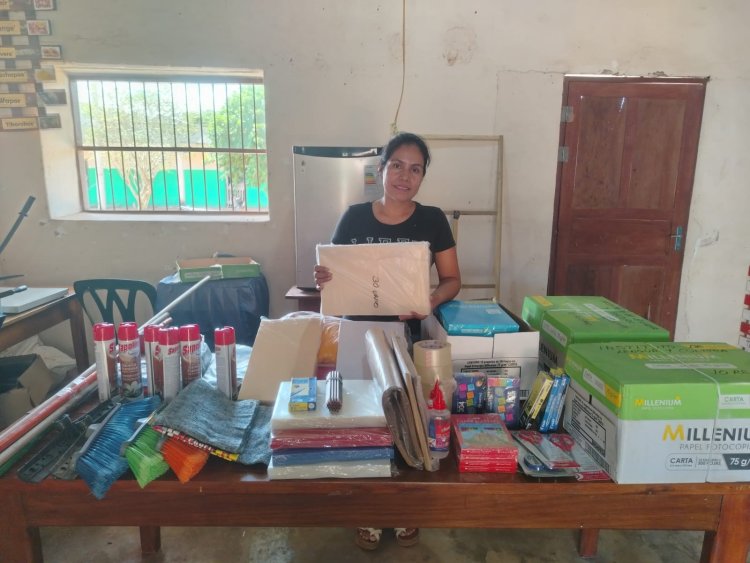 EL GOBIERNO MUNICIPAL DE BAURES REALIZA LA ENTREGA DE MATERIAL DE ESCRITORIO Y DE LIMPIEZA AL INSTITUTO DE LENGUA Y CULTURA BAURE