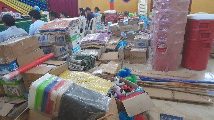 EL GOBIERNO MUNICIPAL DE BAURES REALIZA LA ENTREGA DE MATERIAL DE ESCRITORIO Y DE LIMPIEZA AL INSTITUTO DE LENGUA Y CULTURA BAURE