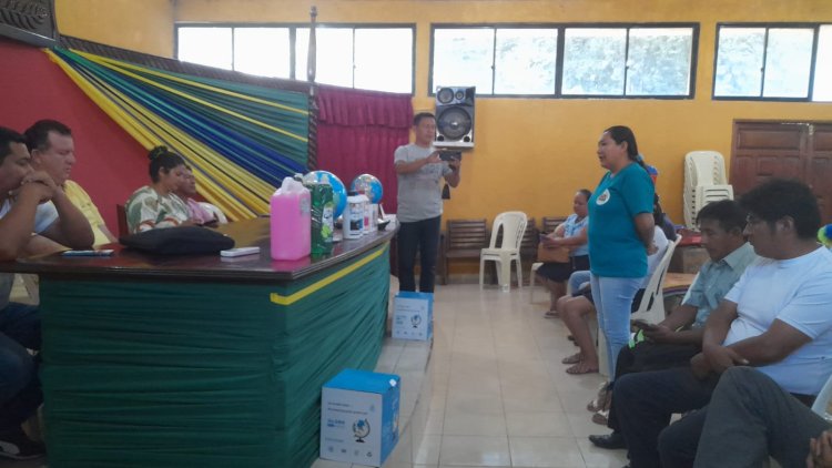 EL GOBIERNO MUNICIPAL DE BAURES REALIZA LA ENTREGA DE MATERIAL DE ESCRITORIO Y DE LIMPIEZA AL INSTITUTO DE LENGUA Y CULTURA BAURE