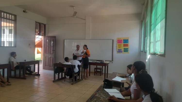 #IPELC #ILC-BAURE "SHI VIKAROW TO KAROWONONEV ESKOELIYE CARMELO PARADA" EL INSTITUTO DE LENGUA Y CULTURA BAURE REALIZA LA VISITA A LA U.E CARMELO PARADA, PARA HACER EL RESPECTIVO ACOMPAÑAMIENTO A LOS MAESTROS Y ESTUDIANTES EN LA IMPLEMENTACIÓN DE LA LENGUA ORIGINARIA BAURE EN EL AULA