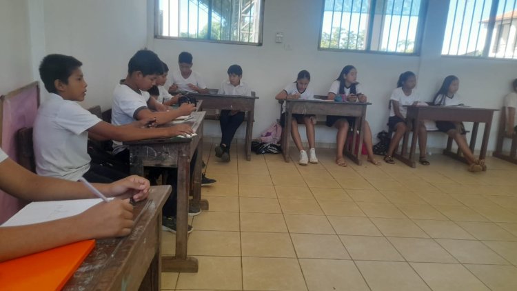 #IPELC #ILC-BAURE "SHI VIKAROW TO KAROWONONEV ESKOELIYE CARMELO PARADA" EL INSTITUTO DE LENGUA Y CULTURA BAURE REALIZA LA VISITA A LA U.E CARMELO PARADA, PARA HACER EL RESPECTIVO ACOMPAÑAMIENTO A LOS MAESTROS Y ESTUDIANTES EN LA IMPLEMENTACIÓN DE LA LENGUA ORIGINARIA BAURE EN EL AULA