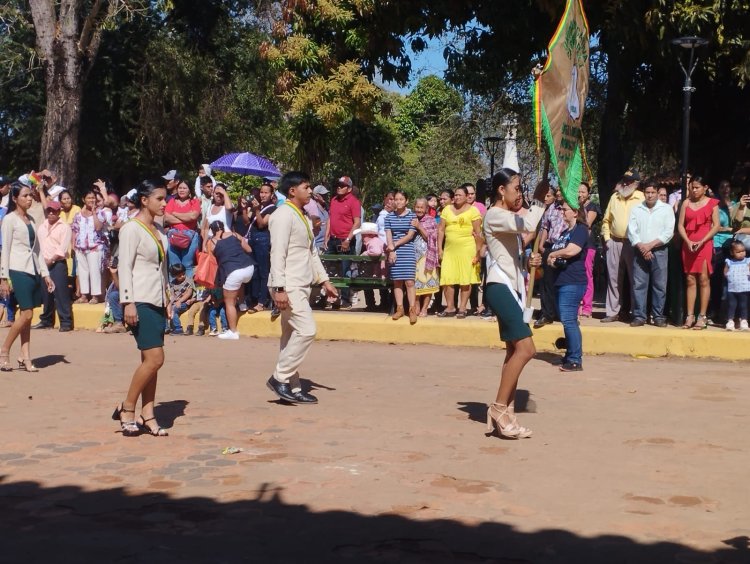 IPELC - ILC BAURE. LA NACIÓN BAURE RINDE HOMENAJE A NUESTRA QUERIDA PATRIA BOLIVIA EN SU BICENTENARIO