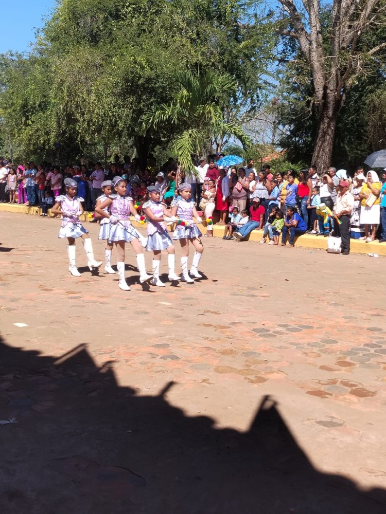 IPELC - ILC BAURE. LA NACIÓN BAURE RINDE HOMENAJE A NUESTRA QUERIDA PATRIA BOLIVIA EN SU BICENTENARIO