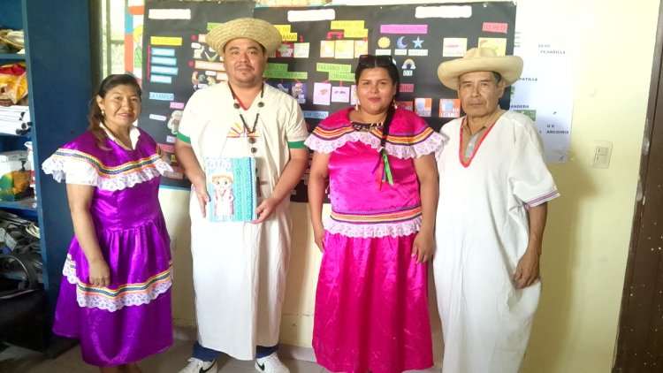 TO'U TO VYOSIOOJI, TOS'OGNE TO VYE'EREPI. TAKOCHUCHRA TO VECHJIRIIWORICHU TMOJOROONA TRINRANONO  NAMURI KWATRU“VOCES DE NUESTRA IDENTIDAD, RAÍCES DE NUESTRA CULTURA” DEFENSA DE LA LENGUA ORIGINARIA MOJEÑO TRINITARIO – 4.º GRUPO