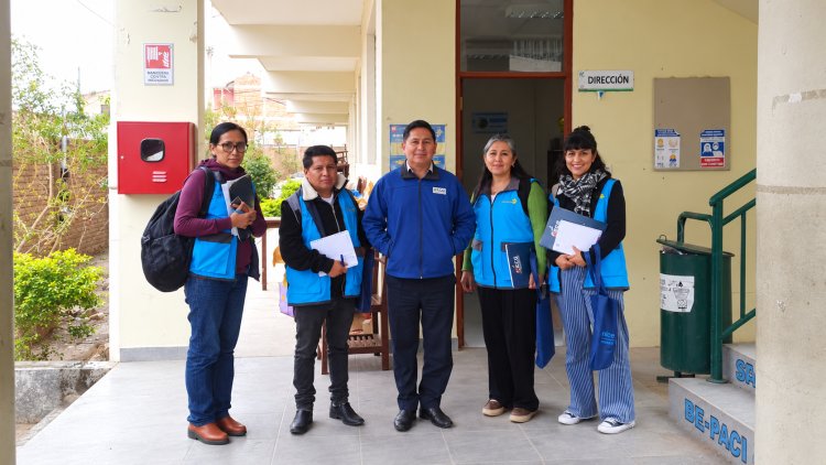 ILC - Quechua. "Tomas Katari- Kurusa Llawi" Qhichwa Runa Simi Kawsay jatun wasi,  (ILCQ), Quchapampa, Chukichaka, P'utuqsi kitipi ima  ERCE- OPCE 2026 qhawariy kamachiy llamk’ay ruwayninkupi  yanapakuchkan, kay yanapakuyninwan  imayna yachaywasikunapi yachaqay llamk’ay thatkiskan chayta yachanapaq, chaypaqtaq juk llamk'ana wasijina llamk'arispa kachkanku.